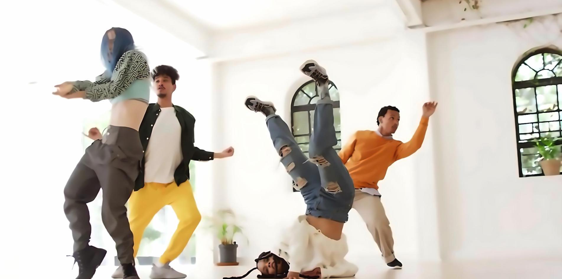 Studio de danse avec groupe international